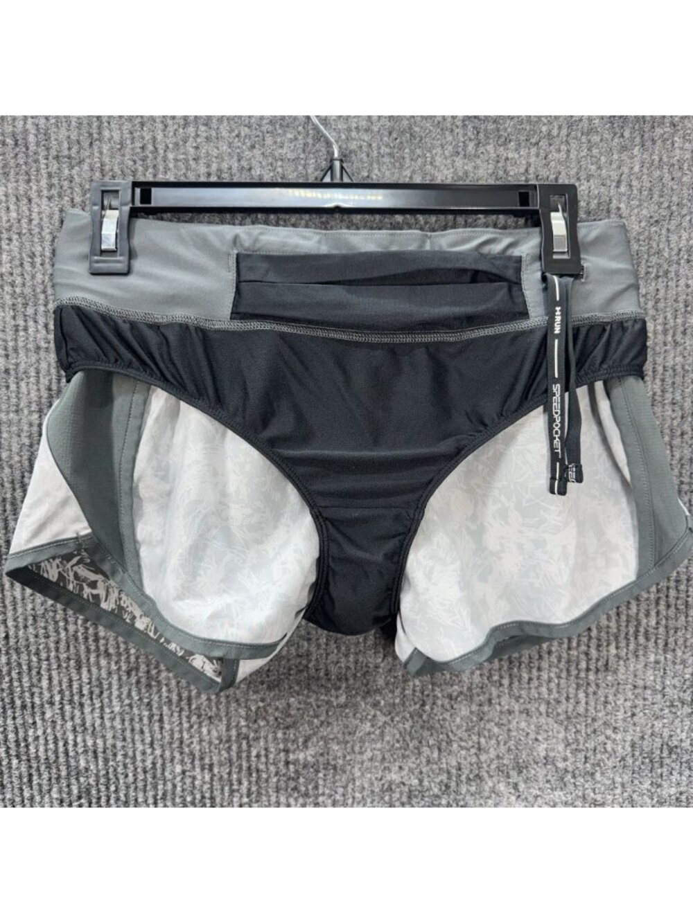Lot Of 2 Under Armour Shorts Women Small Speedpocket Run Heatgear Fitted Lined - Picture 9 of 14
